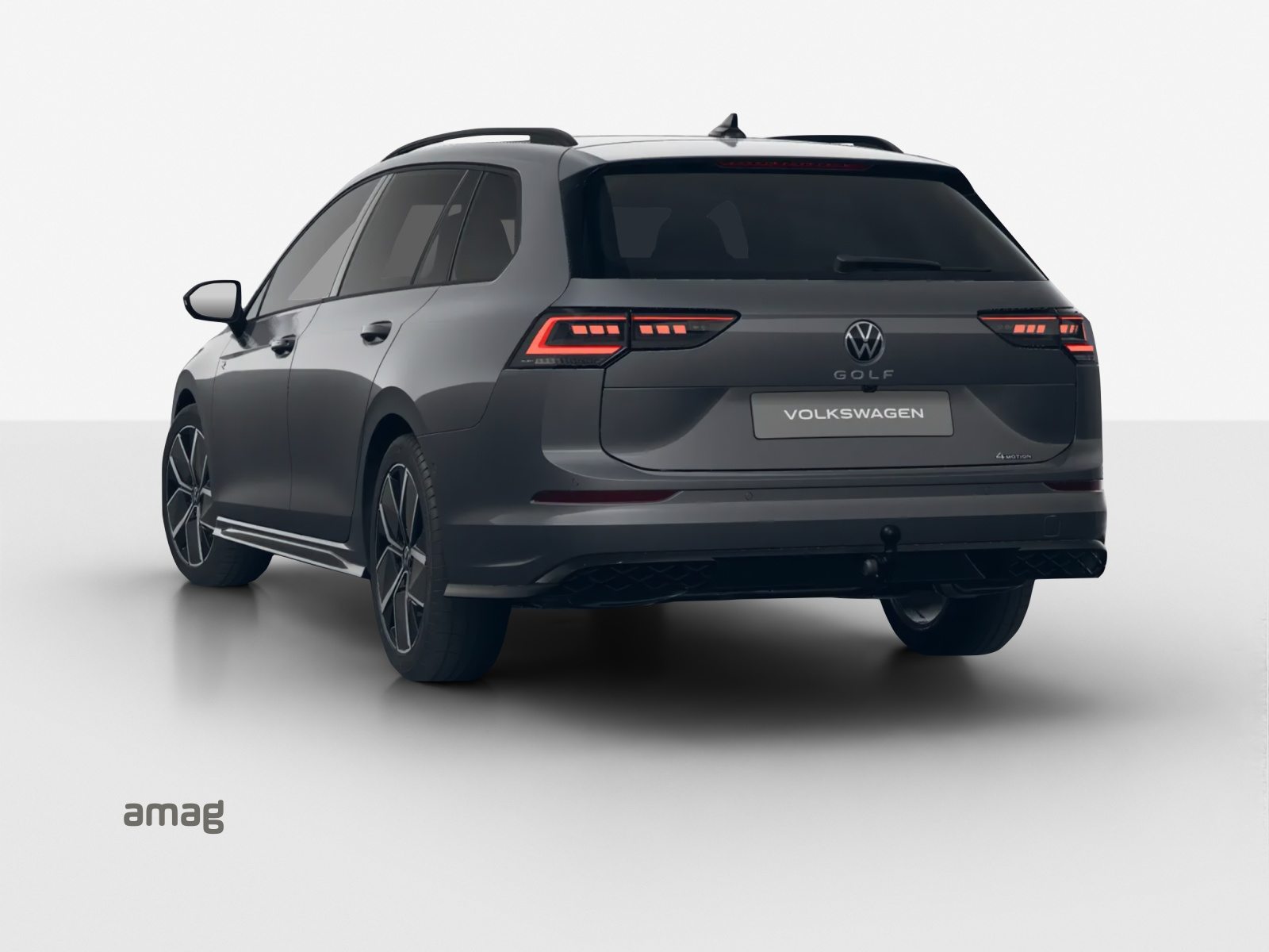 VW Golf Variant R-Line, Petrol, New car, Automatic - 3