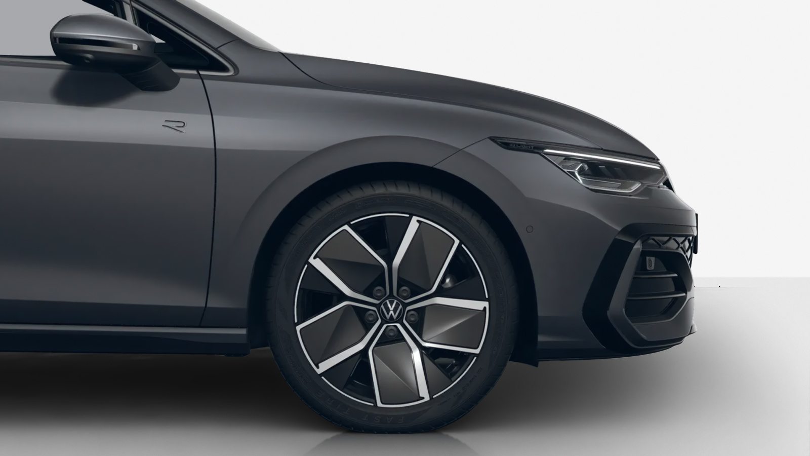 VW Golf Variant R-Line, Petrol, New car, Automatic - 4