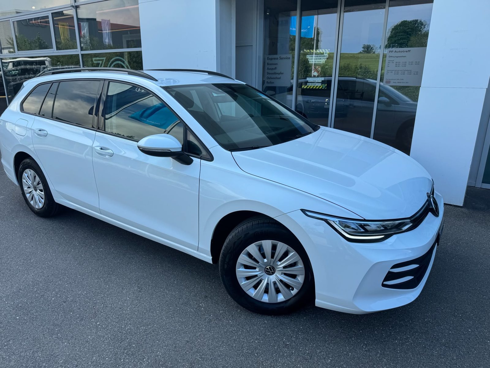 VW Golf Variant Basis, Benzin, Neuwagen, Automatik - 2