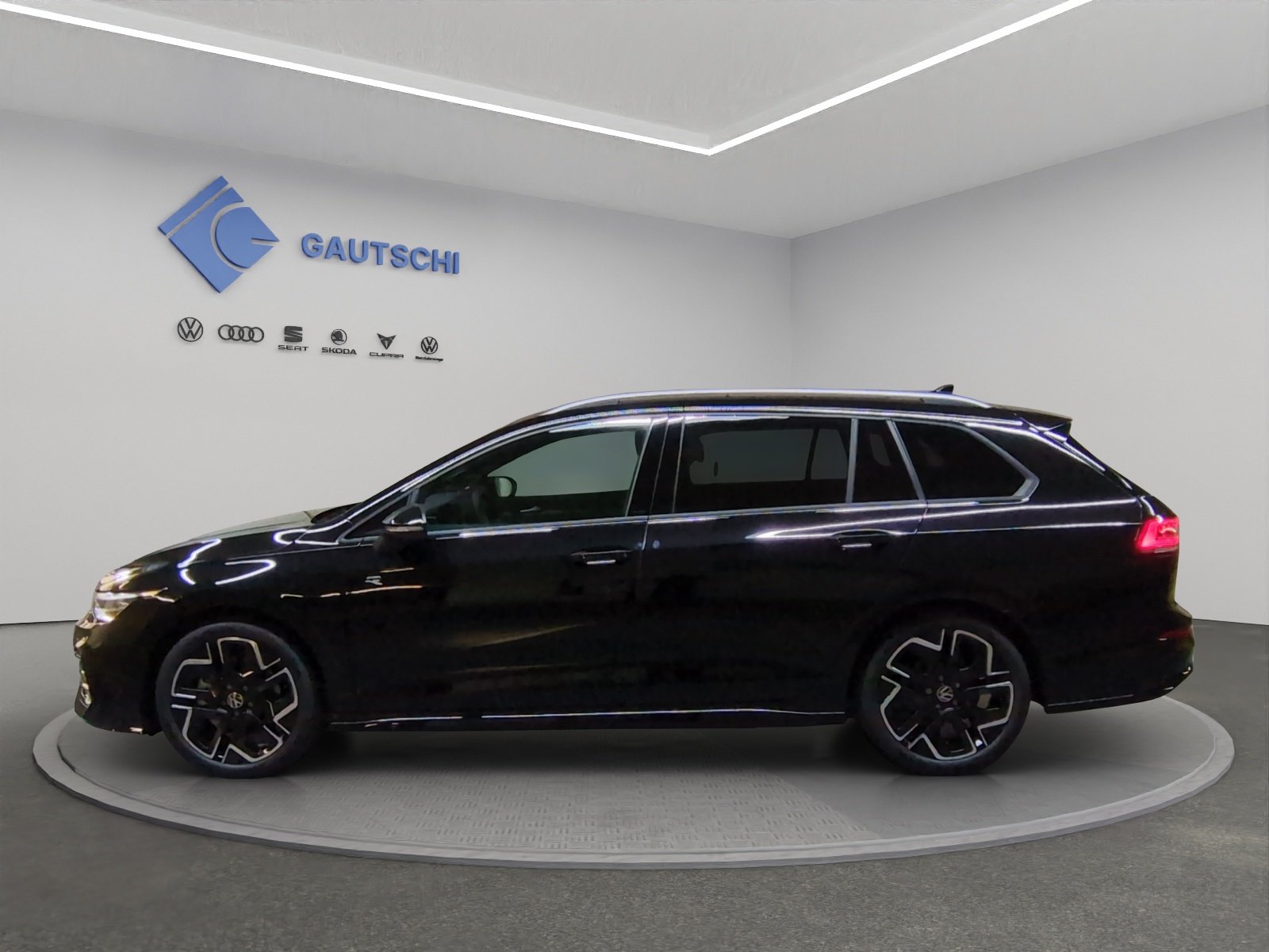 VW Golf Variant 2.0 TSI R-Line DSG 4 Motion, Benzina, Auto nuove, Automatico - 2