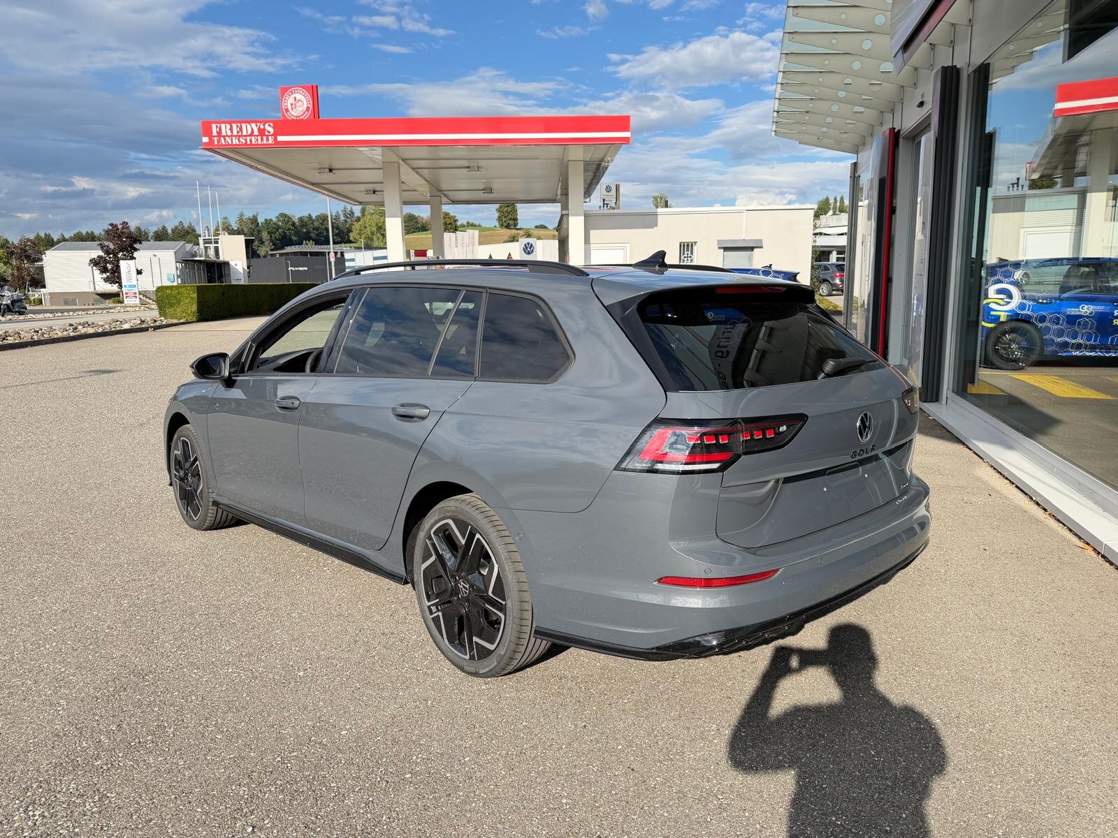 VW Golf Variant 2.0 TSI R-Line DSG 4 Motion, Benzin, Neuwagen, Automatik - 3