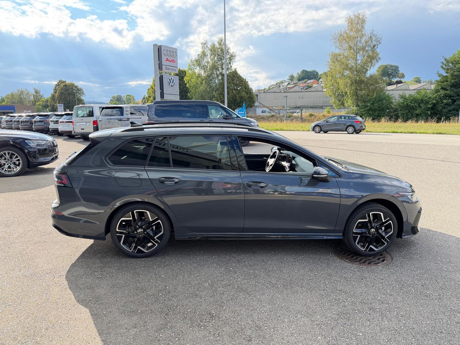 VW Golf Variant 2.0 TSI R-Line DSG 4 Motion, Benzin, Neuwagen, Automatik - 6
