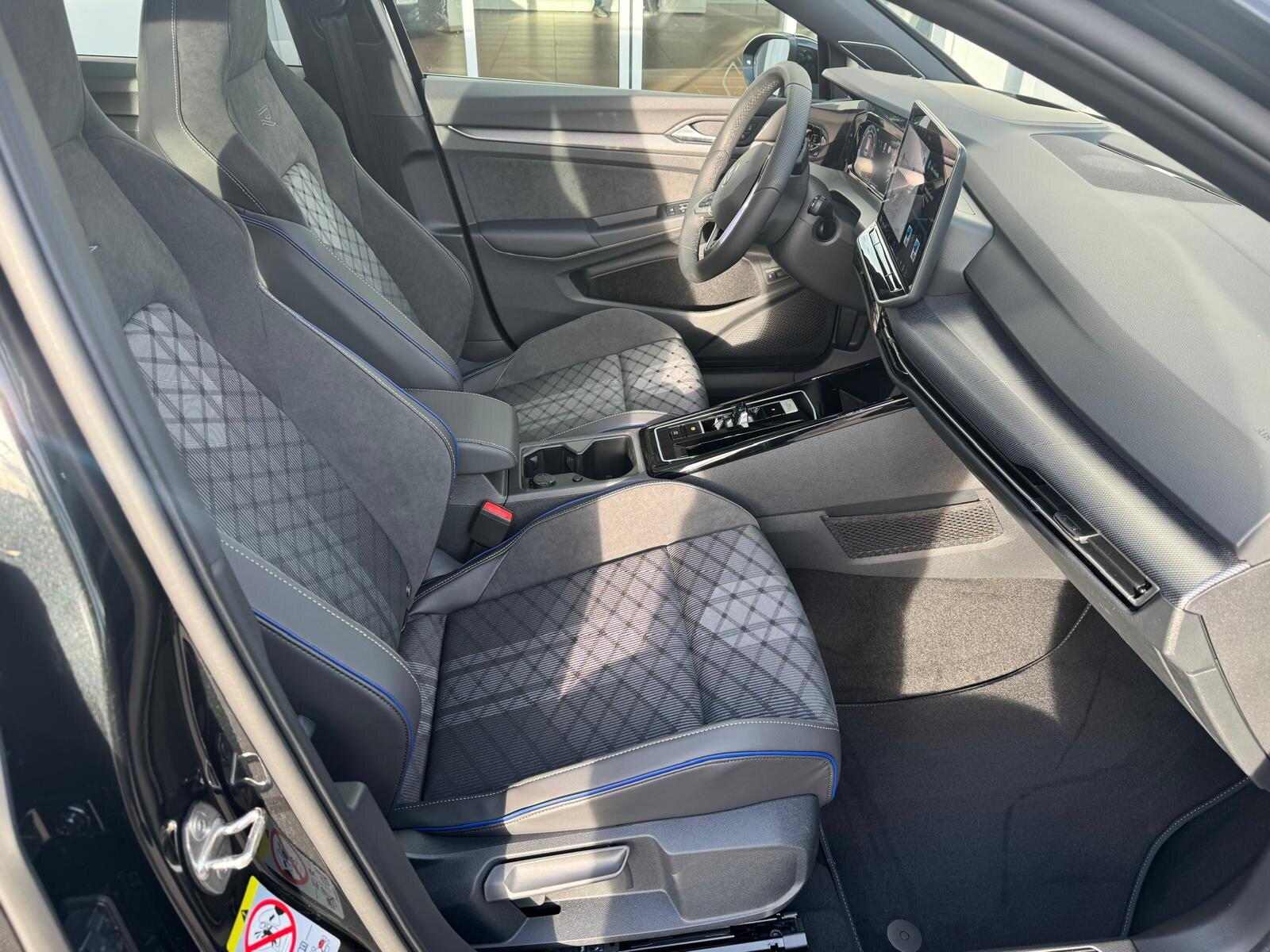 VW Golf Variant R-Line, Essence, Voiture nouvelle, Automatique - 3
