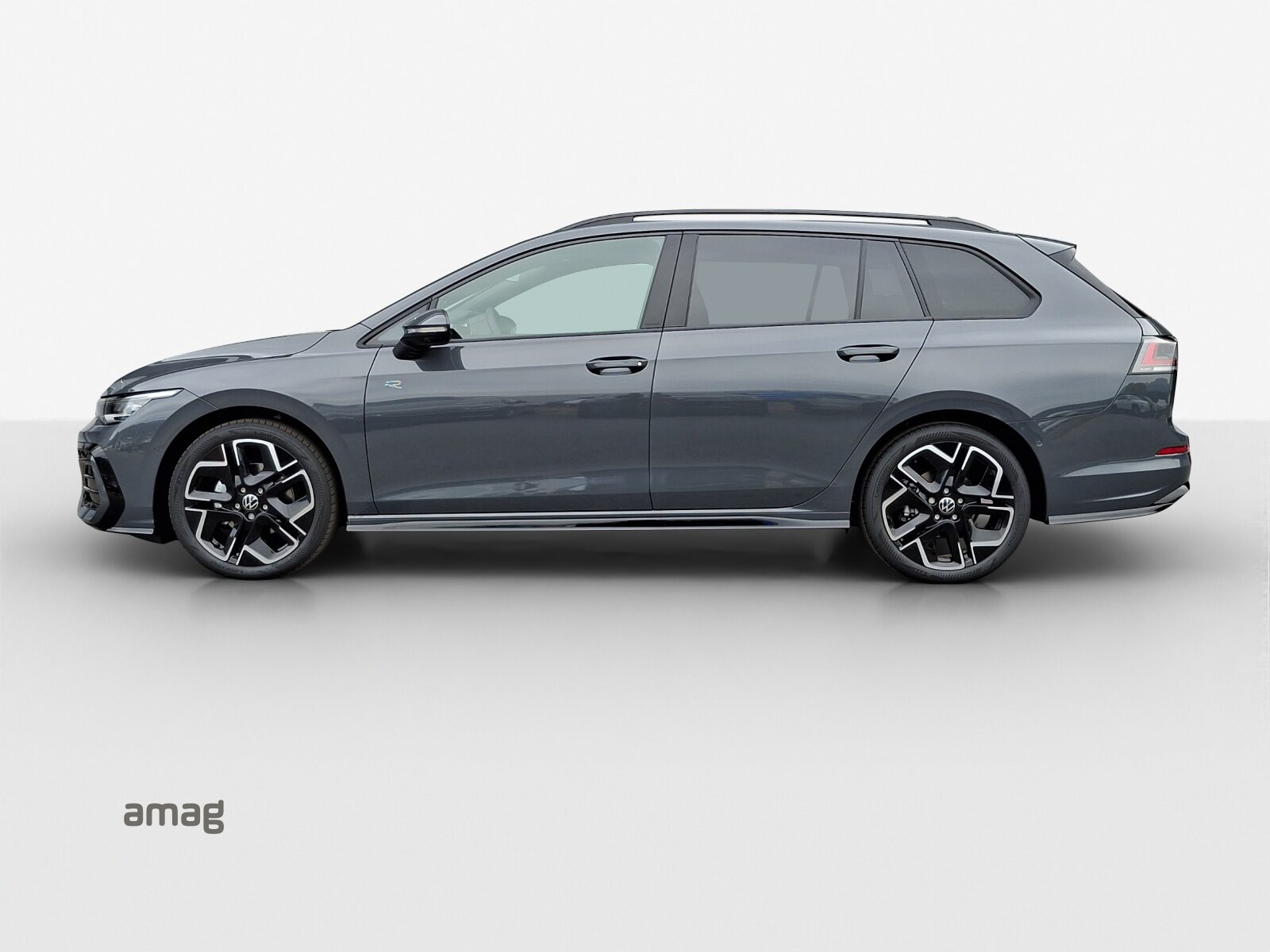 VW Golf Variant R-Line, Petrol, New car, Automatic - 2