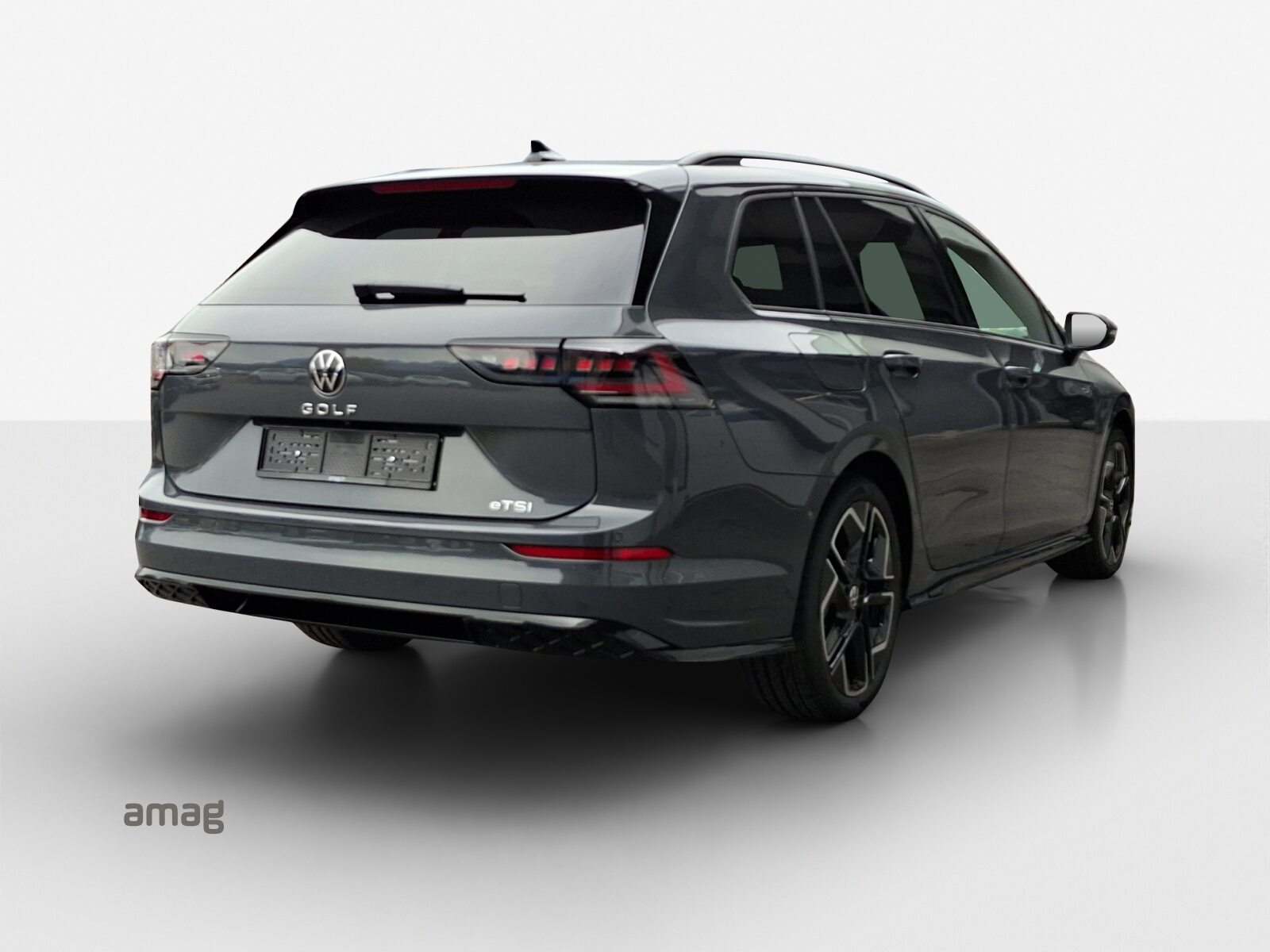 VW Golf Variant R-Line, Petrol, New car, Automatic - 5