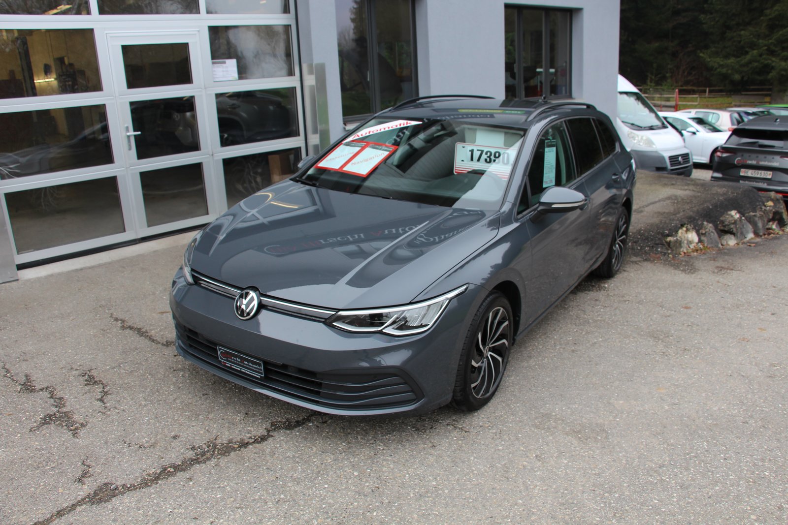 VW Golf Variant 1.0 eTSI mHEV Life DSG, Mild-Hybrid Petrol/Electric, Second hand / Used, Automatic - 2