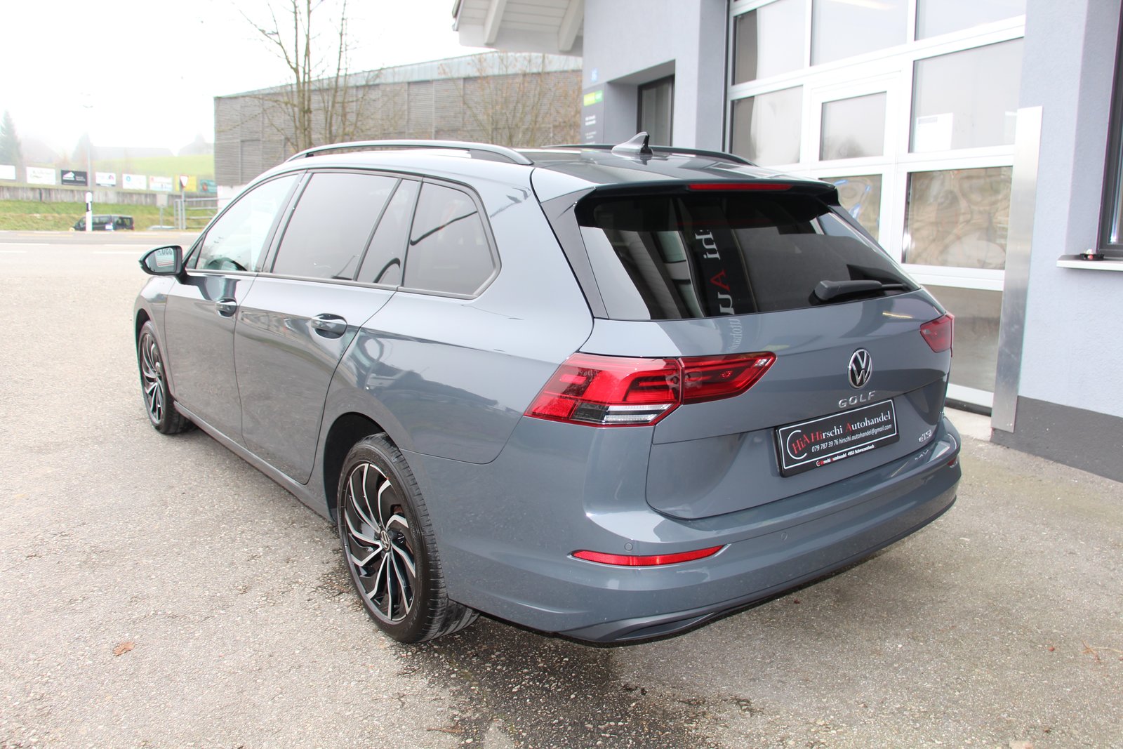 VW Golf Variant 1.0 eTSI mHEV Life DSG, Mild-Hybrid Petrol/Electric, Second hand / Used, Automatic - 5