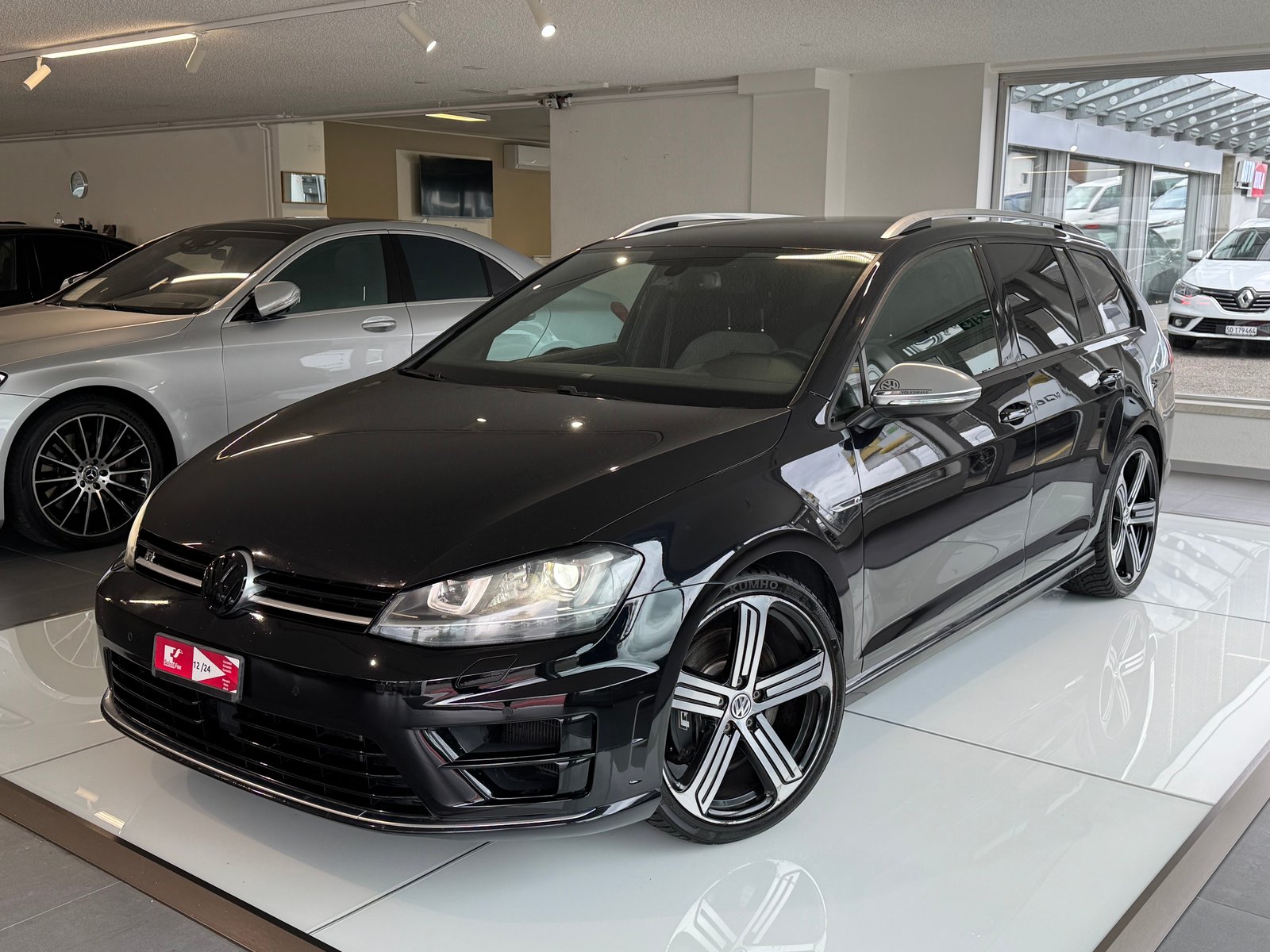 VW Golf Variant 2.0 TSI R 4 Motion DSG, Petrol, Second hand / Used, Automatic - 2