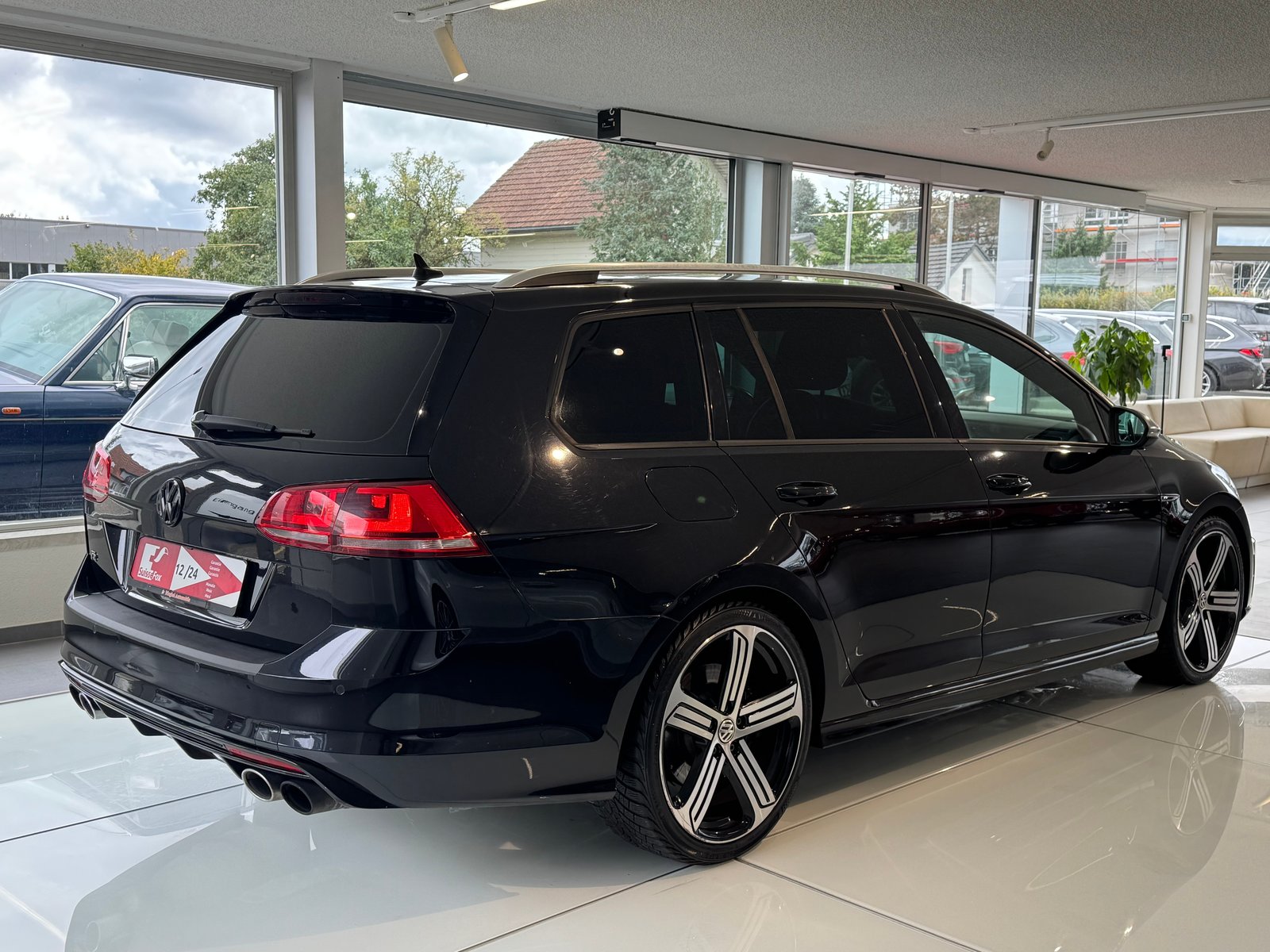 VW Golf Variant 2.0 TSI R 4 Motion DSG, Petrol, Second hand / Used, Automatic - 7