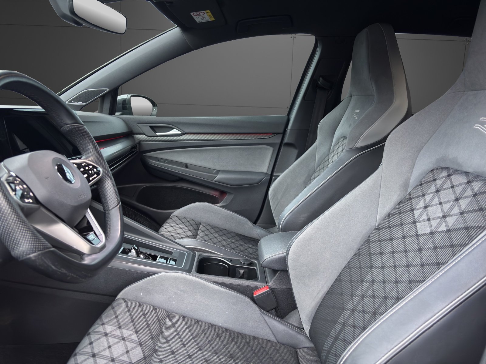 VW Golf Variant 1.5 eTSI mHEV R-Line, Mild-Hybrid Petrol/Electric, Second hand / Used, Automatic - 3