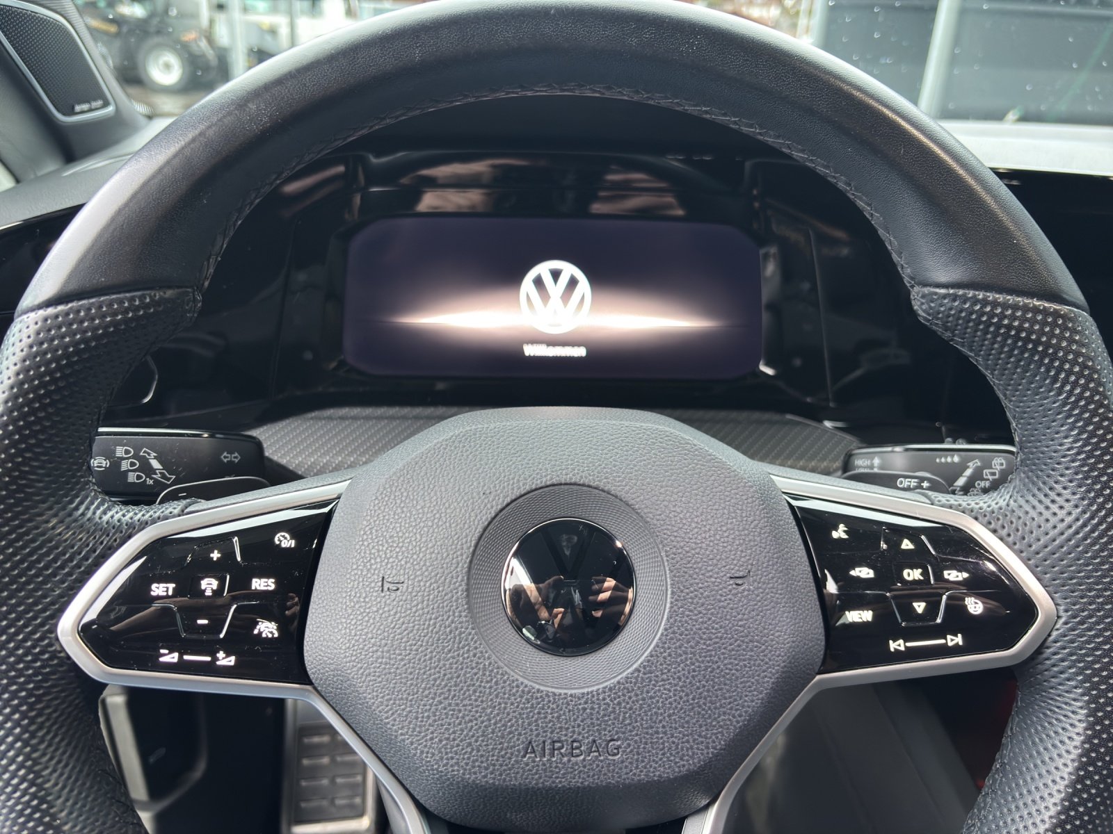 VW Golf Variant 1.5 eTSI mHEV R-Line, Mild-Hybrid Petrol/Electric, Second hand / Used, Automatic - 6