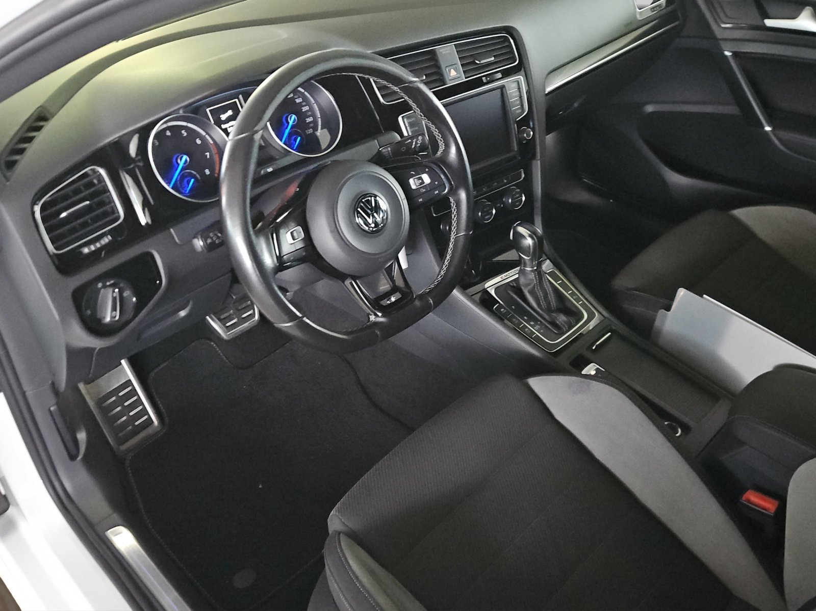 VW Golf Variant 2.0 TSI R 4 Motion DSG, Essence, Occasion / Utilisé, Automatique - 7