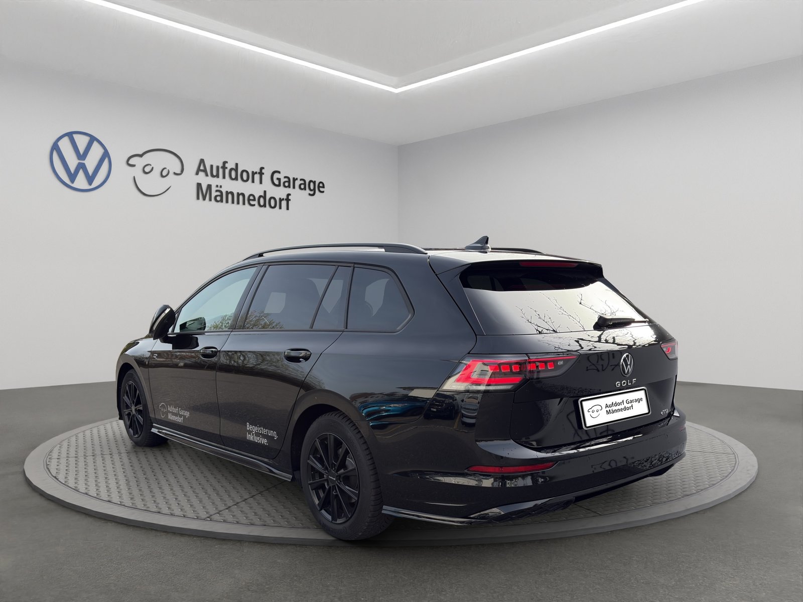 VW Golf Variant 1.5 eTSI mHEV R-Line, Mild-Hybrid Benzin/Elektro, Occasion / Gebraucht, Automatik - 4