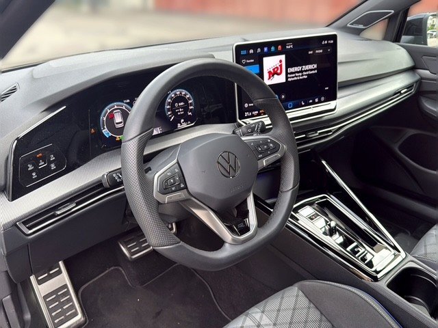 VW Golf Variant 1.5 eTSI mHEV R-Line, Mild-Hybrid Benzin/Elektro, Occasion / Gebraucht, Automatik - 5