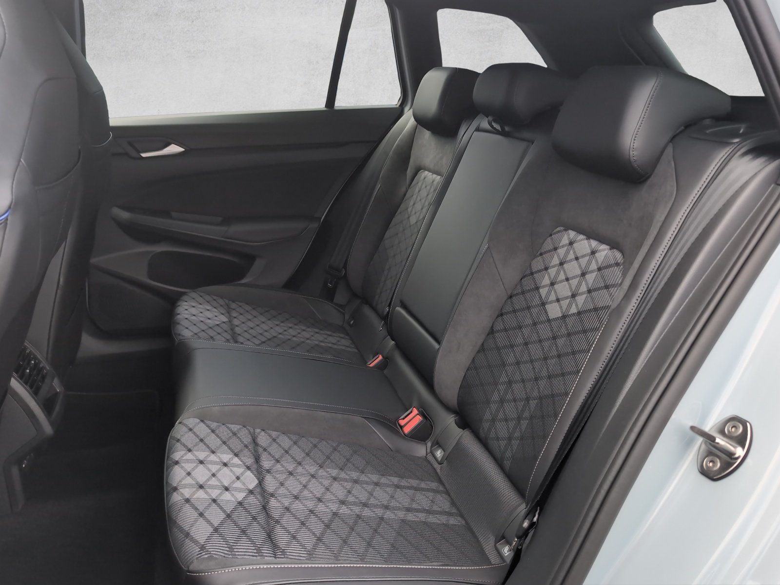VW Golf Variant 2.0 TSI R-Line DSG 4 Motion, Benzin, Occasion / Gebraucht, Automatik - 7
