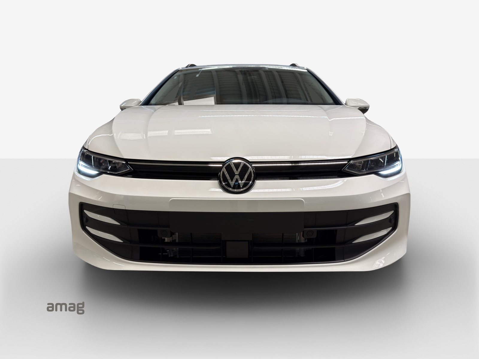 VW Golf Variant Life, Petrol, Second hand / Used, Automatic - 7