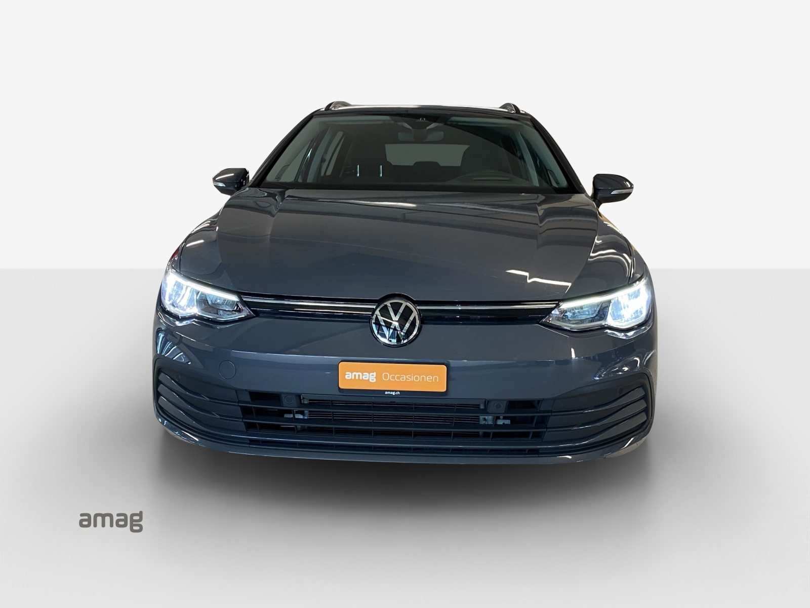 VW Golf Variant Life, Petrol, Second hand / Used, Automatic - 7
