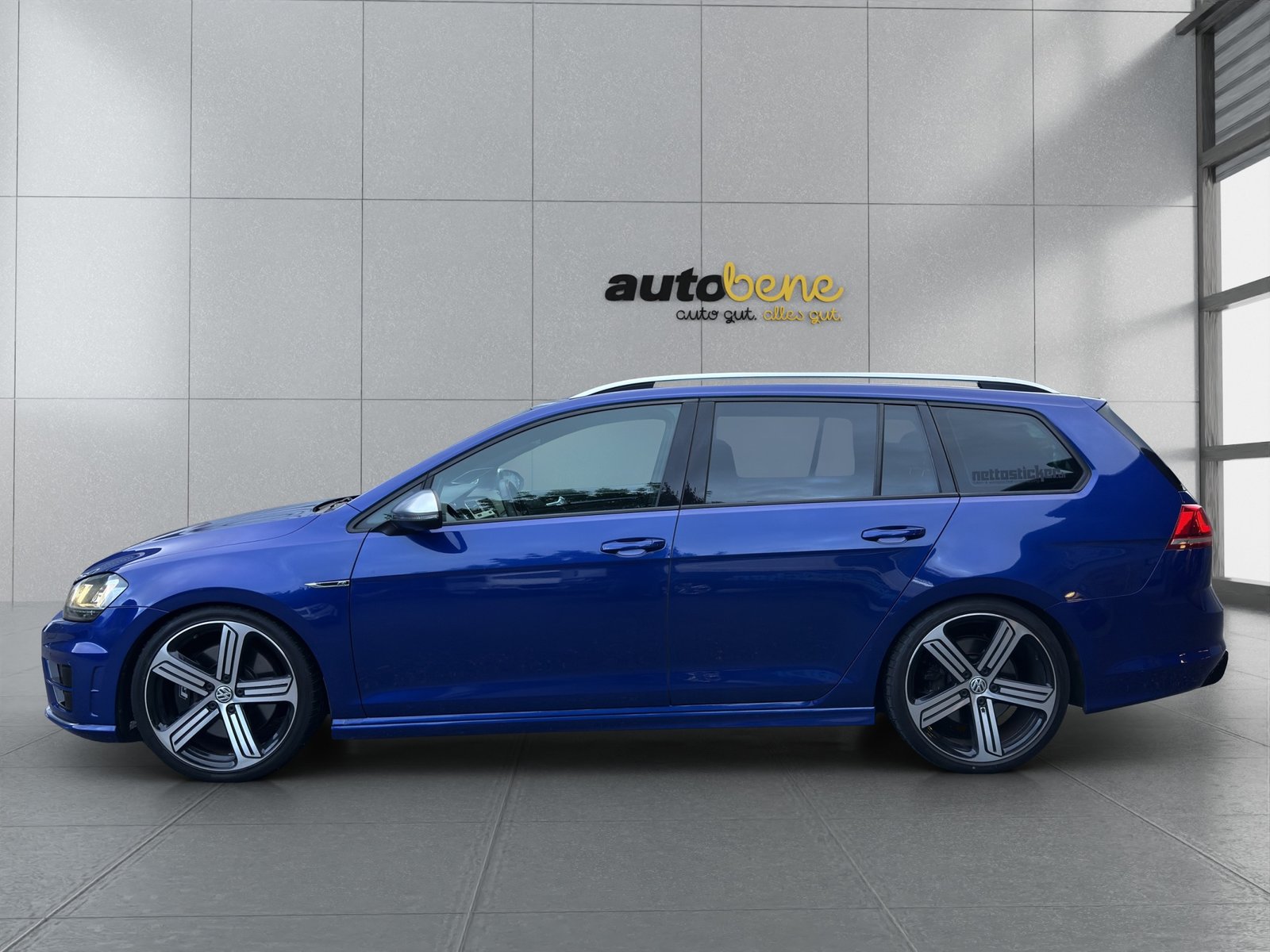 VW Golf Variant 2.0 TSI 4 Motion DSG, Petrol, Second hand / Used, Automatic - 2