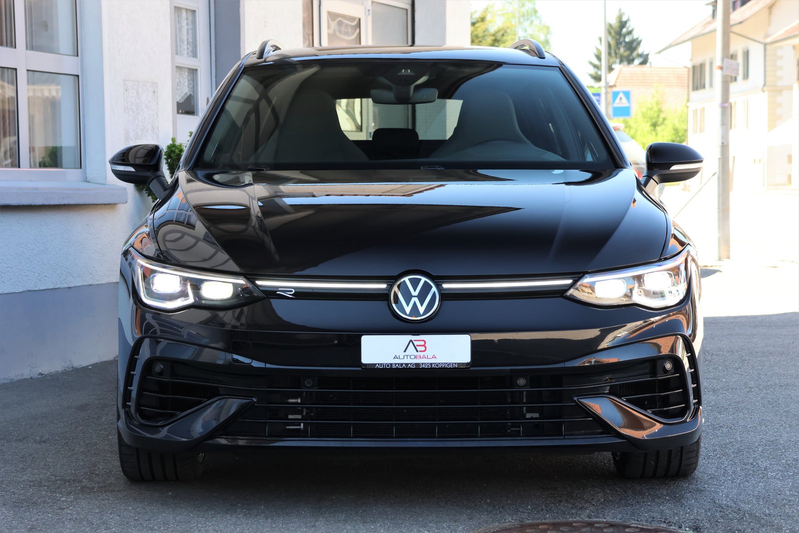 VW Golf Variant 2.0 TSI R DSG 4Motion *BlackStyle+Remus*, Petrol, Second hand / Used, Automatic - 2