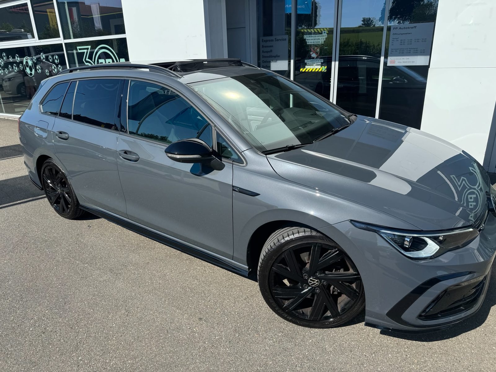 VW Golf Variant R-Line, Benzin, Occasion / Gebraucht, Automatik - 2