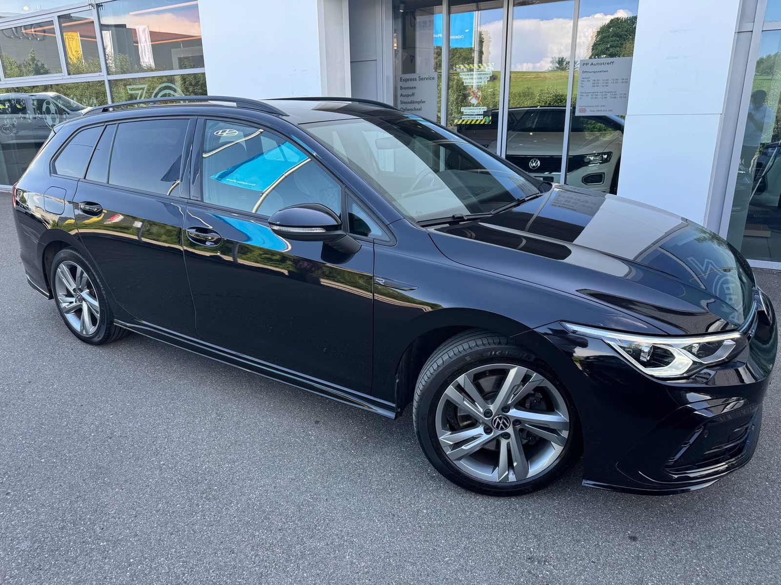 VW Golf Variant R-Line, Benzin, Occasion / Gebraucht, Automatik - 2