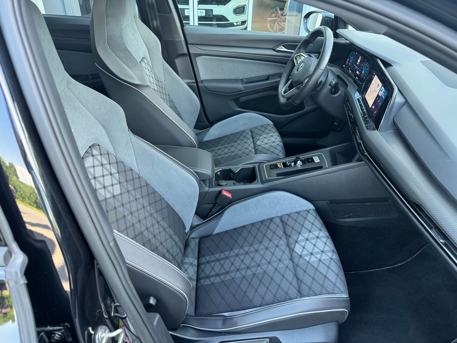 VW Golf Variant R-Line, Benzin, Occasion / Gebraucht, Automatik - 3