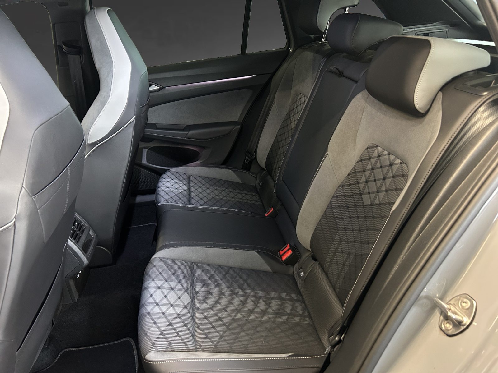 VW Golf Variant R-Line, Benzin, Occasion / Gebraucht, Automatik - 7