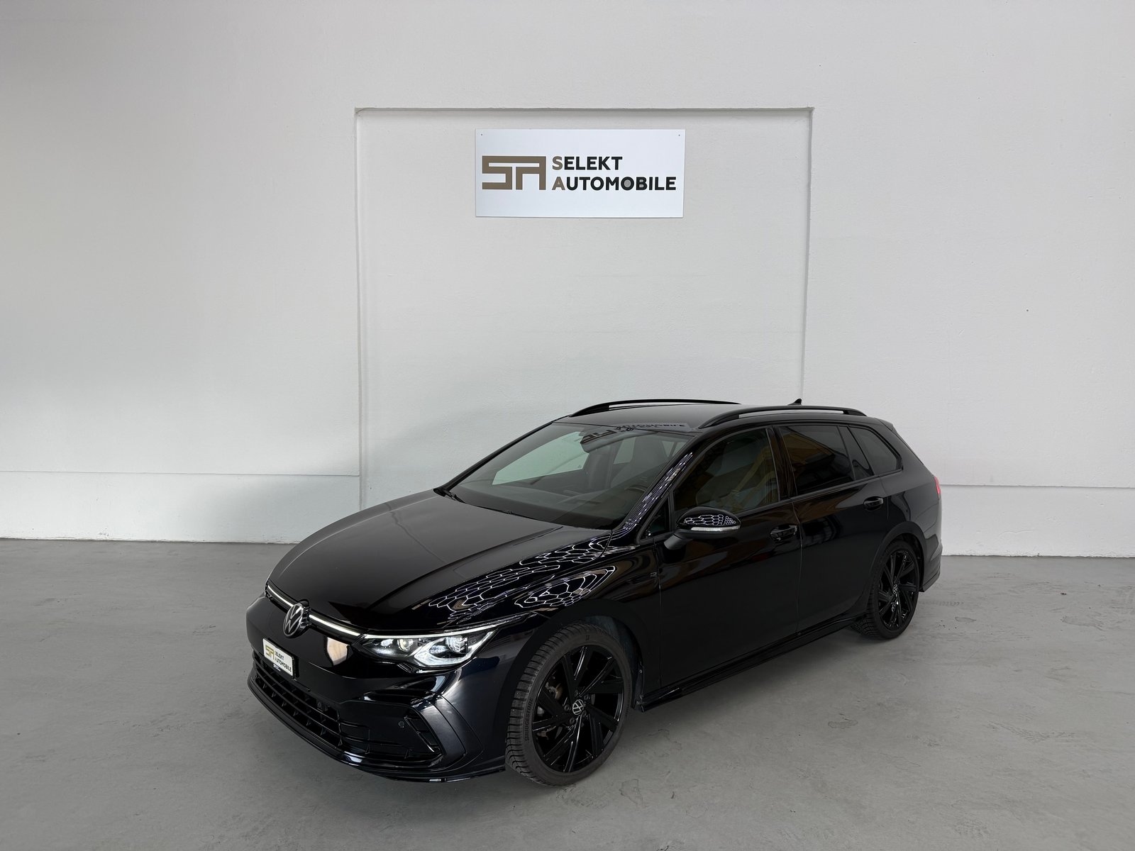 VW Golf Variant 2.0 TSI R-Line DSG 4Motion