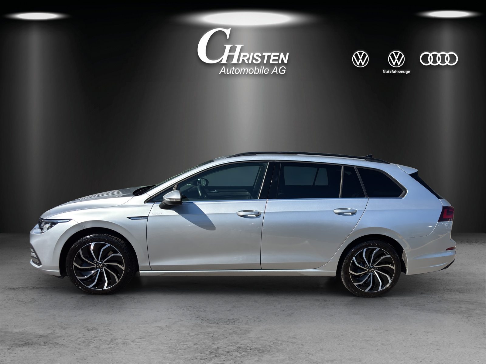 VW Golf Variant Style, Petrol, Second hand / Used, Automatic - 2