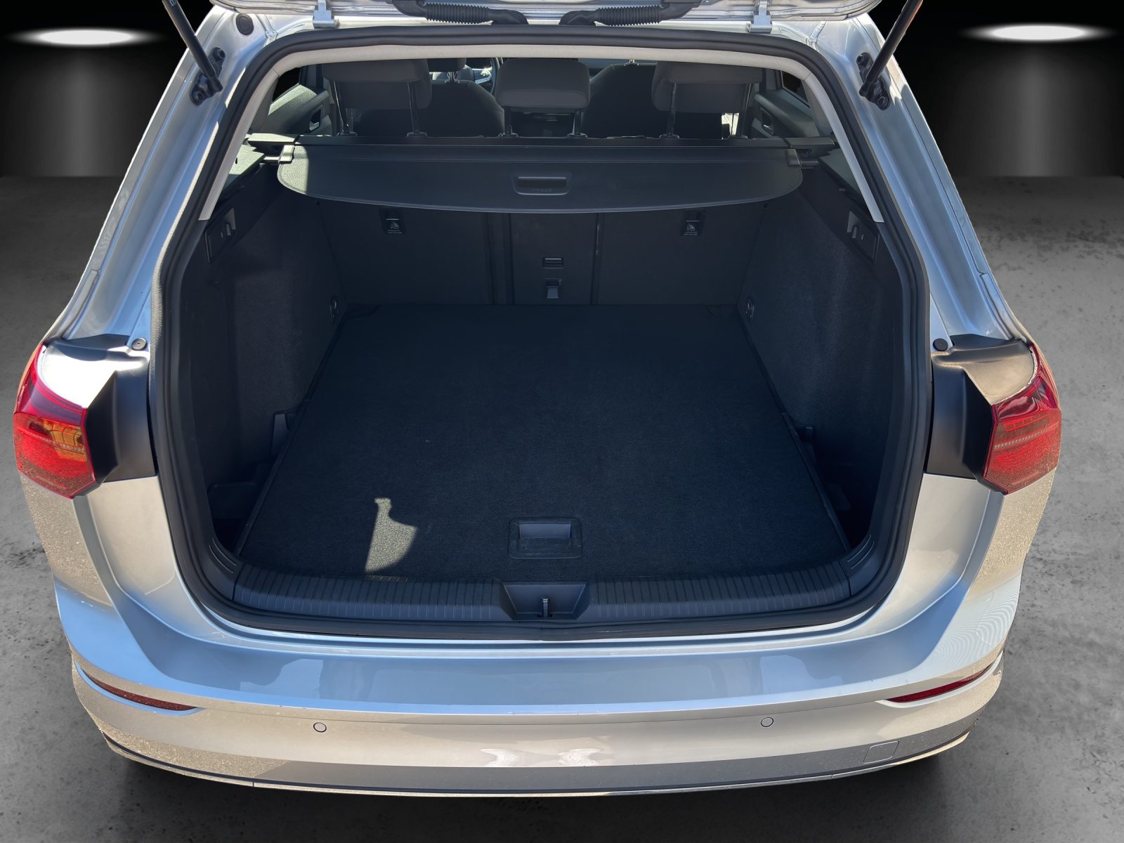 VW Golf Variant Style, Petrol, Second hand / Used, Automatic - 7