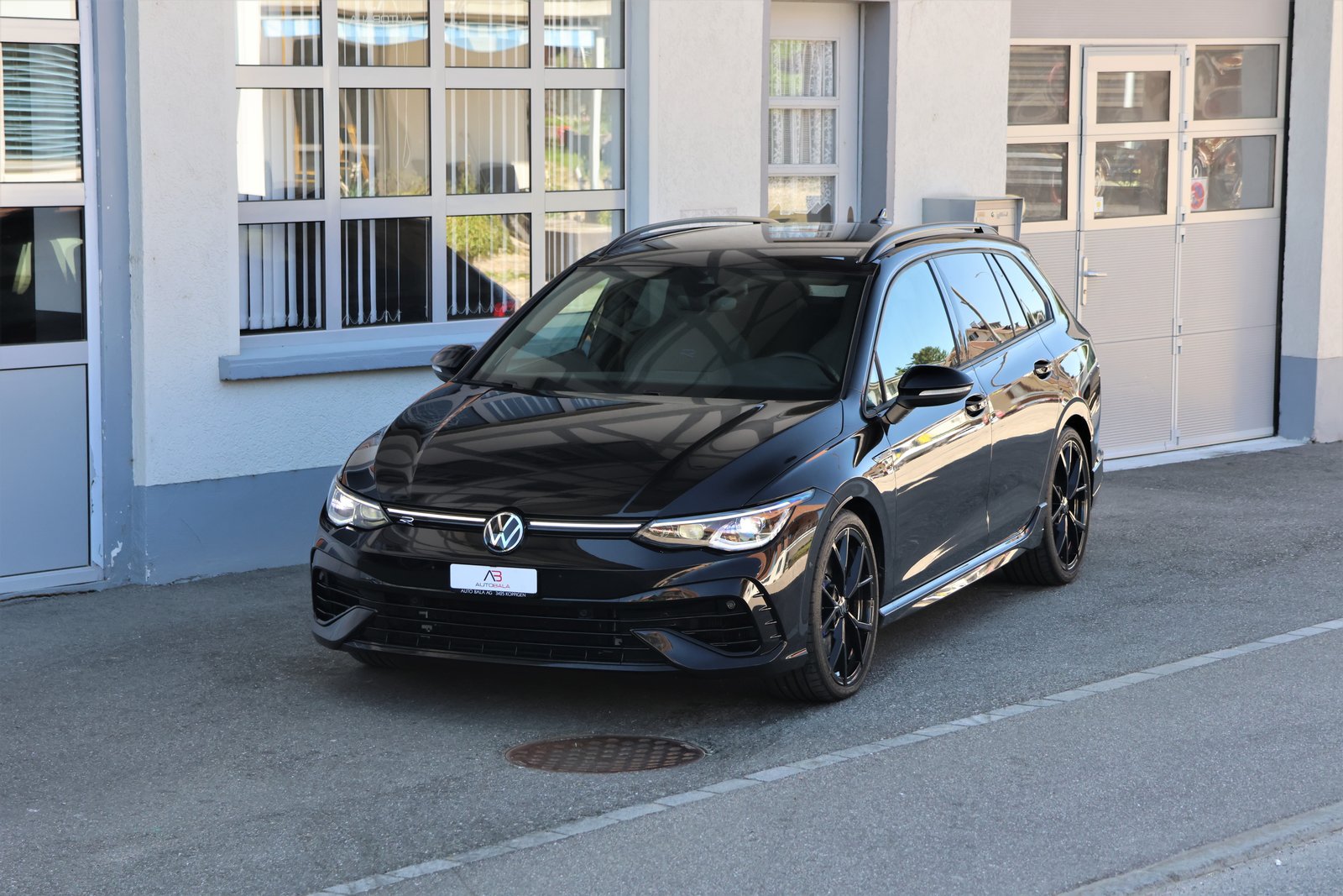 VW Golf Variant 2.0 TSI R DSG 4Motion *BlackStyle*