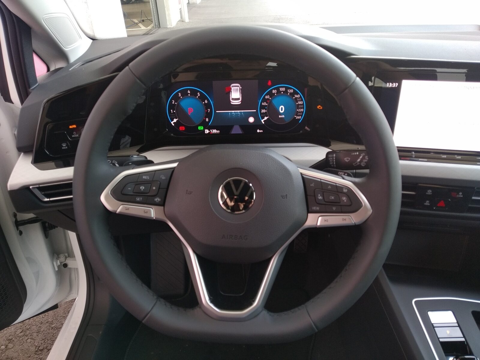 VW Golf Variant Life, Benzin, Occasion / Gebraucht, Automatik - 6