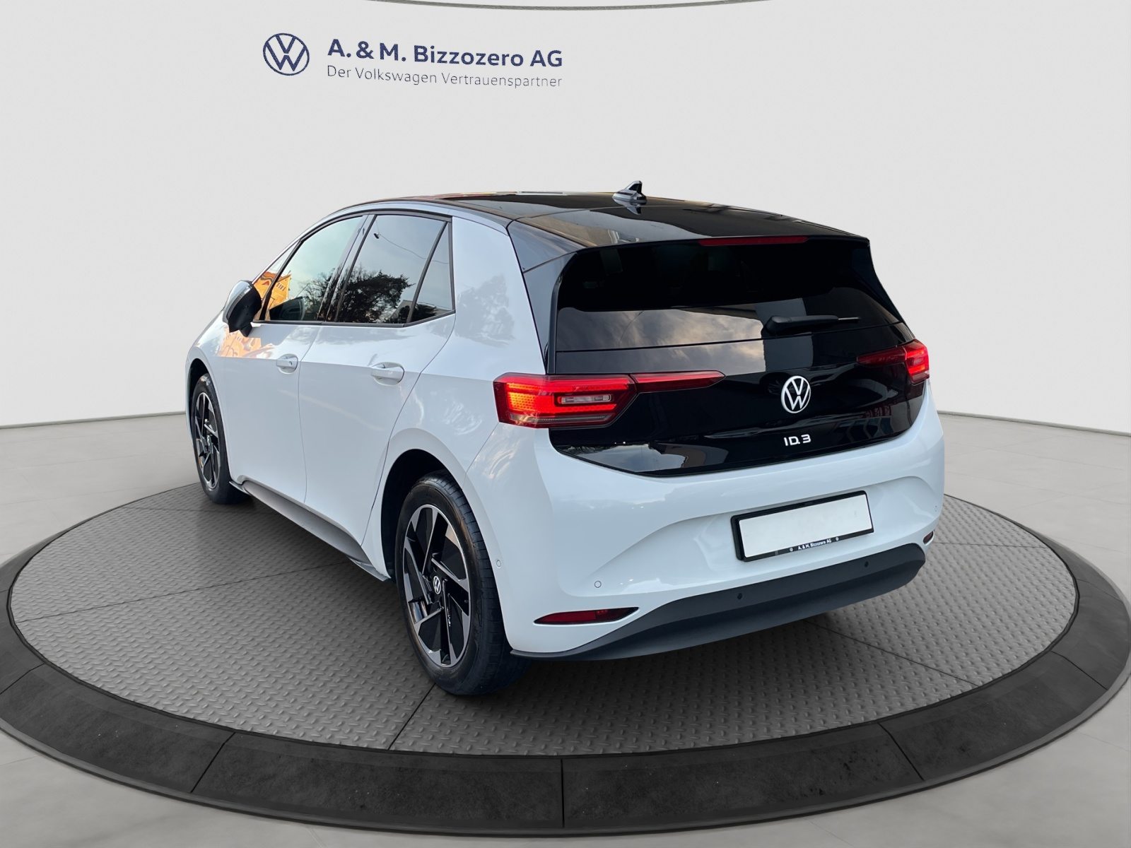 VW ID.3 Pro UNITED, Electric, New car, Automatic - 3