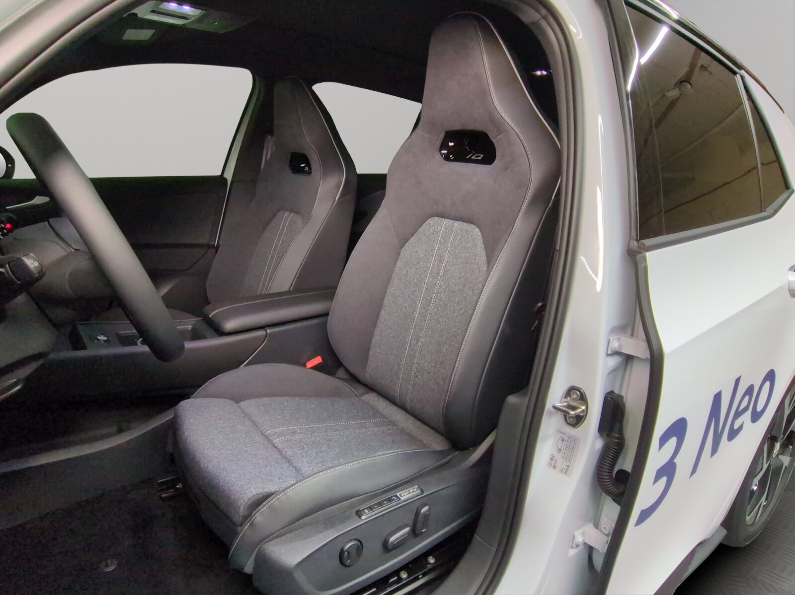 VW ID.3 Neo 79 kWh 231 PS Style, Elektro, Neuwagen, Automatik - 6