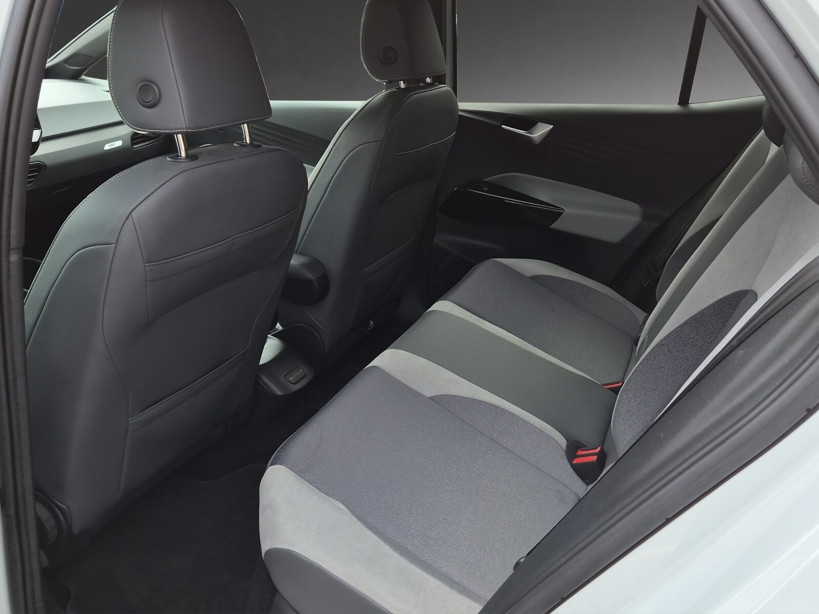 VW ID.3 1ST Plus Pro Performance, Elektro, Occasion / Gebraucht, Automatik - 7