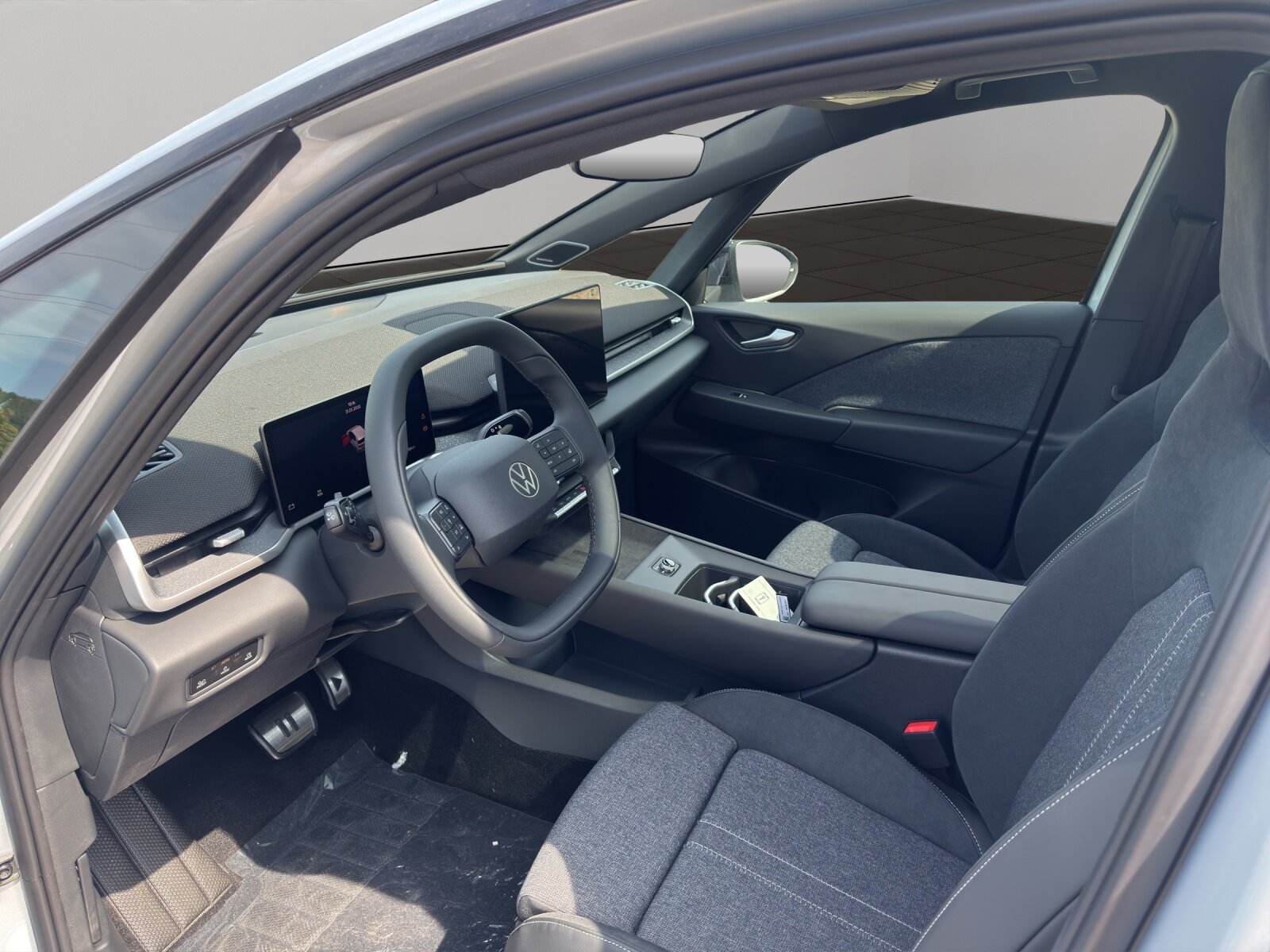 VW ID.3 Neo 79 kWh 231 PS Style, Electric, Ex-demonstrator, Automatic - 4