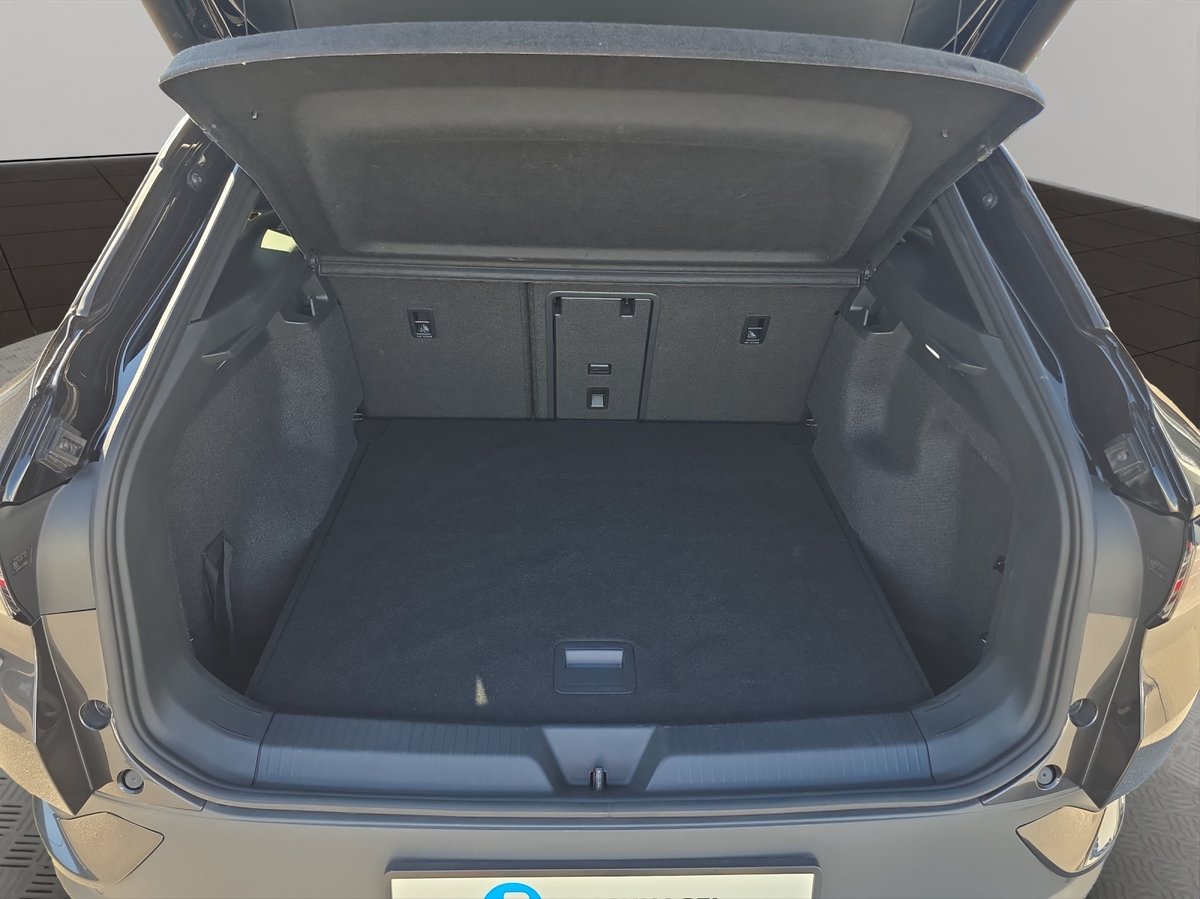 VW ID.4 Pro Performance 77 kWh Max, Electric, Second hand / Used, Automatic - 6