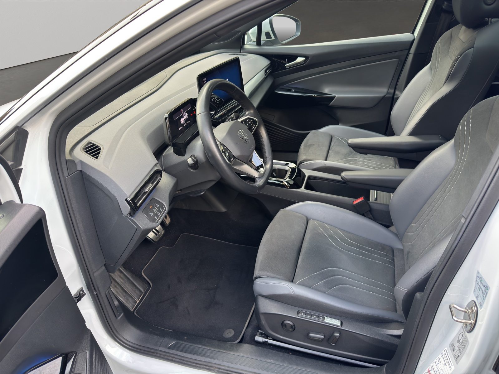 VW ID.4 Pro Performance, Elektro, Occasion / Gebraucht, Automatik - 6