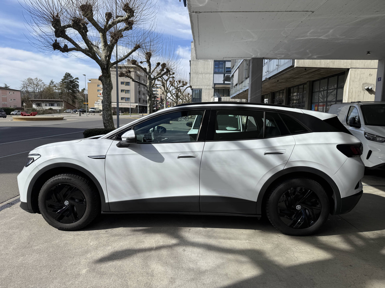 VW ID.4 Pure Performance, Electric, Second hand / Used, Automatic - 2