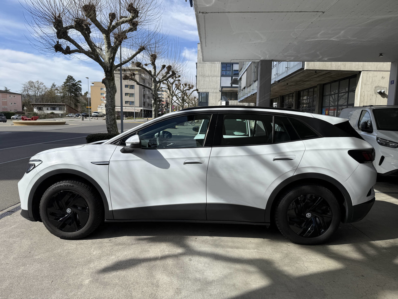 VW ID.4 Pure Performance, Electric, Second hand / Used, Automatic - 2