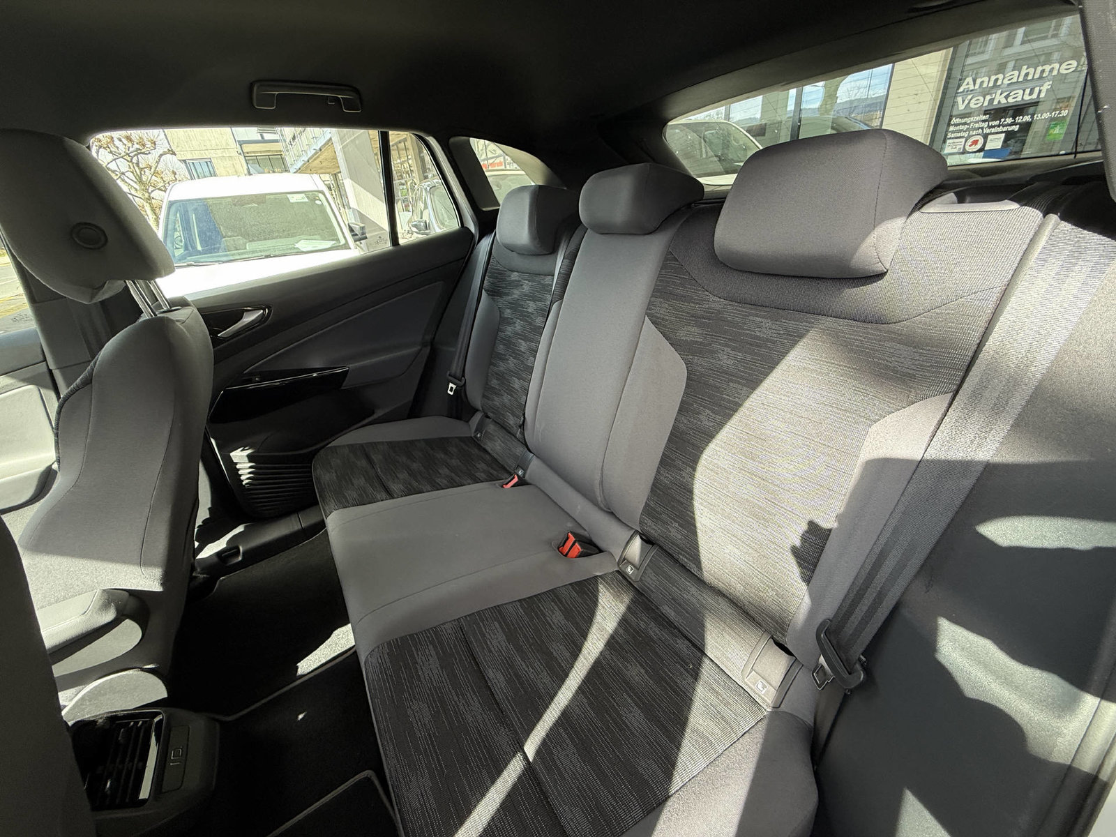 VW ID.4 Pure Performance, Electric, Second hand / Used, Automatic - 7