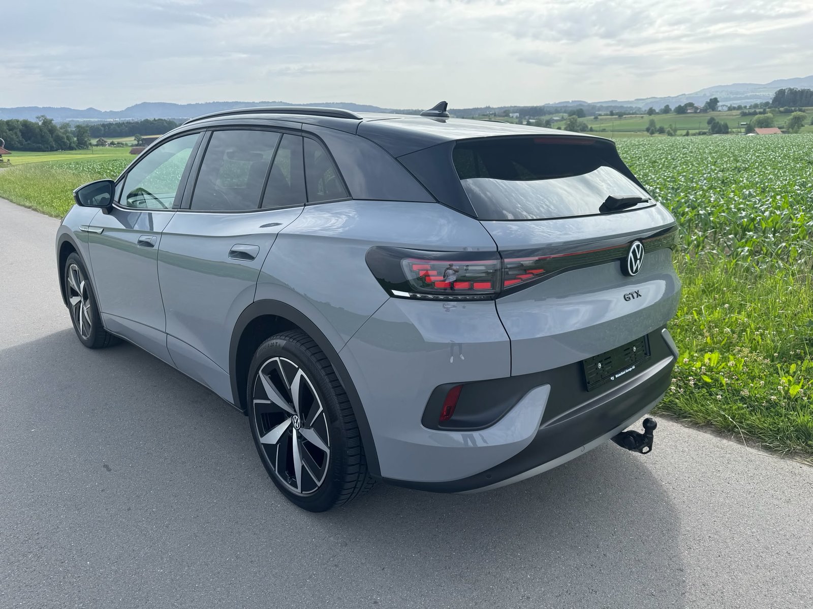 VW ID.4 GTX 77 kWh 4Motion mit Anhängerkupplung und Panoram, Electric, Second hand / Used, Automatic - 4