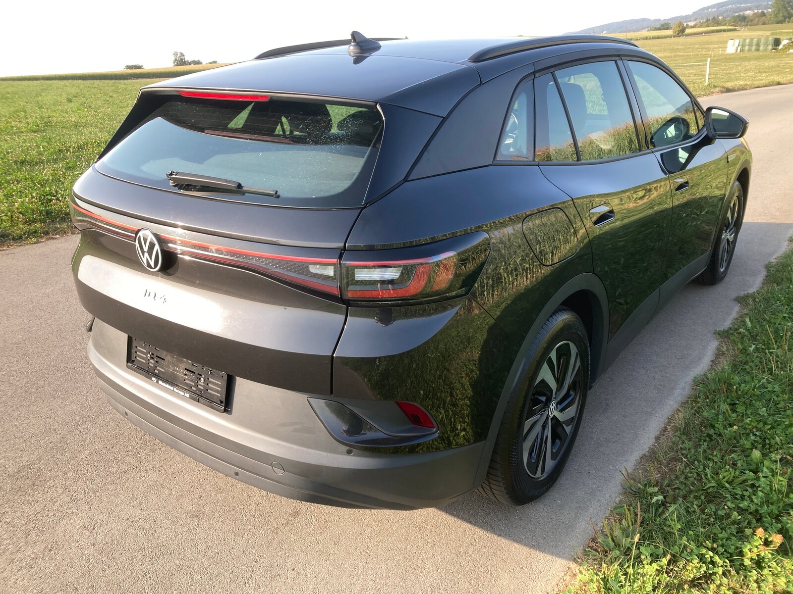 VW ID.4 Pure Performance mit Anhängerkupplung, Electric, Second hand / Used, Automatic - 4