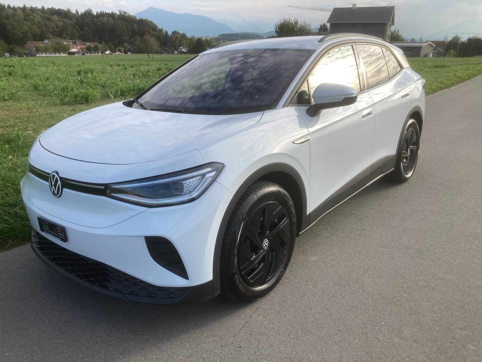 VW ID.4 Pro Performance 77 kWh mit Anhängerkupplung