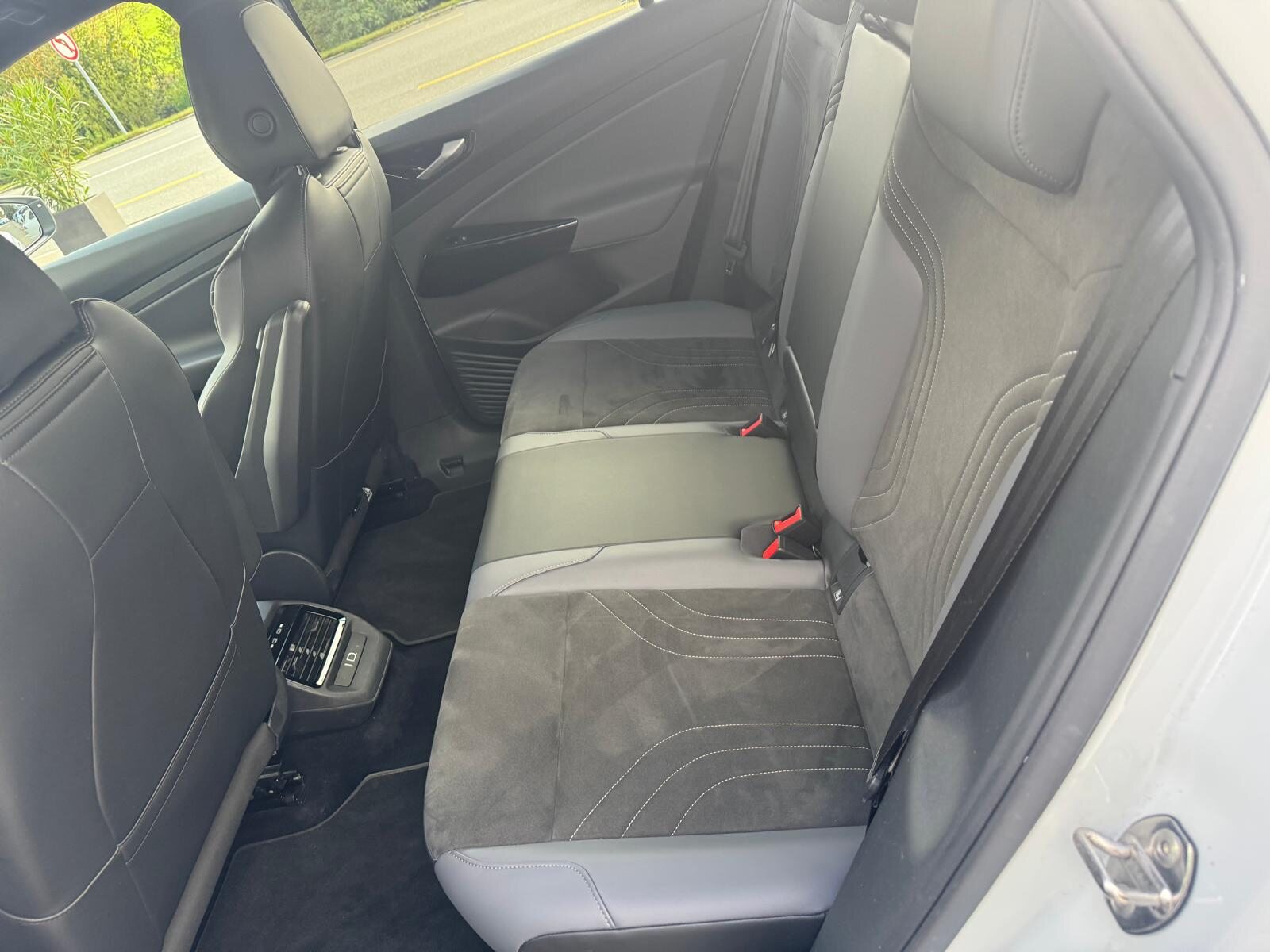 VW ID.4 LIFE+ Pro, Électrique, Occasion / Utilisé, Automatique - 7