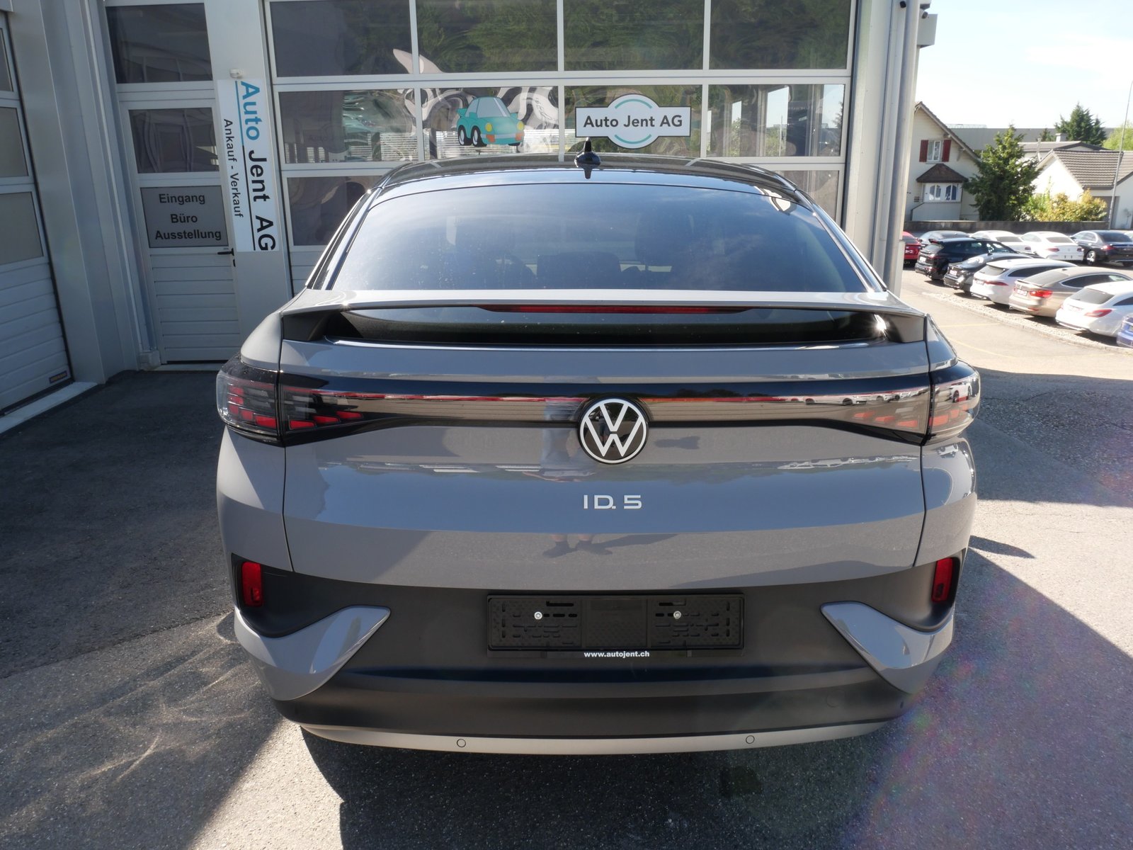 VW ID.5 Pro Performance 77 kWh *CH-Auto, Matrix-LED, Parklen, Electric, Second hand / Used, Automatic - 7