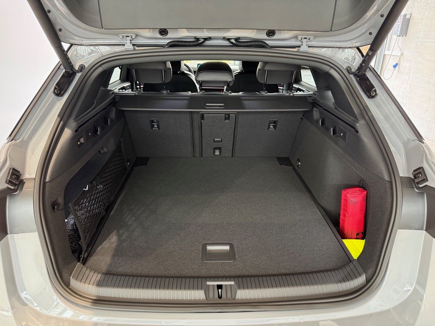 VW ID.7 Tourer Pro S UNITED, Elettrica, Auto nuove, Automatico - 7