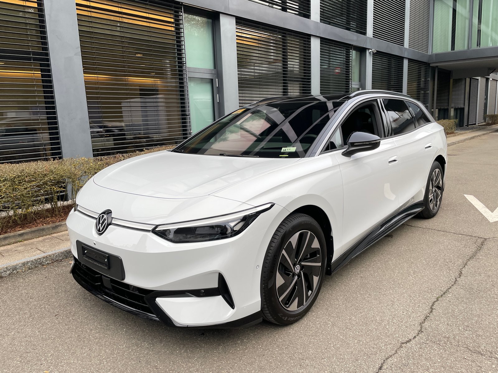 VW ID.7 Tourer Pro 77 kWh m. Wärmepumpe