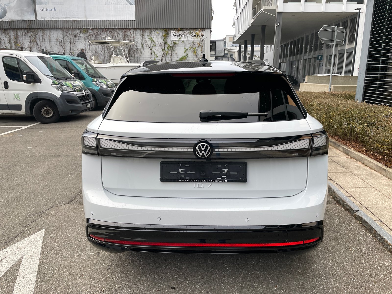 VW ID.7 Tourer Pro 77 kWh m. Wärmepumpe, Elettrica, Auto nuove, Automatico - 5