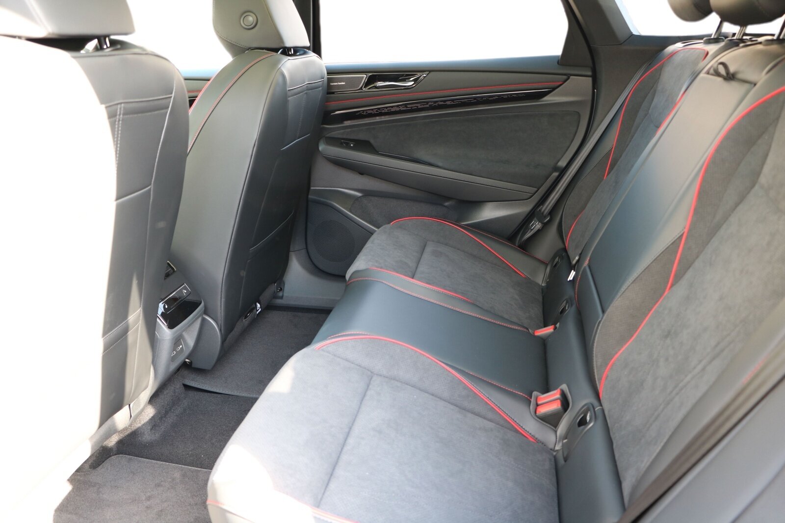 VW ID.7 Tourer GTX 86 kWh GTX 4 Motion, Électrique, Voiture nouvelle, Automatique - 7